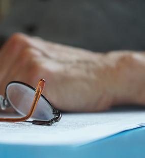 glasses-documents
