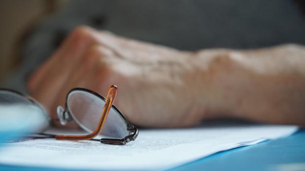 glasses-documents